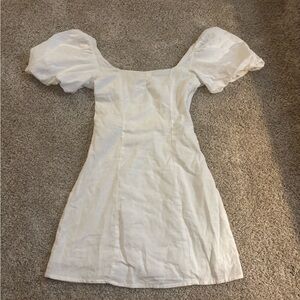 Elegant White Puff Sleeve Dress